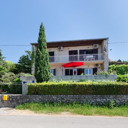 Apartments And Room Luka Кленовица Екстериор снимка