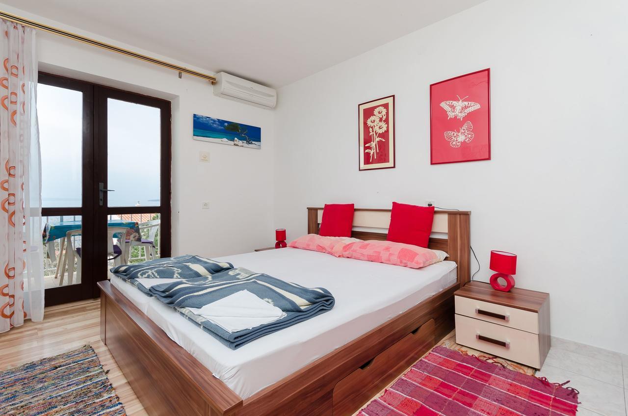Apartments And Room Luka Кленовица Екстериор снимка