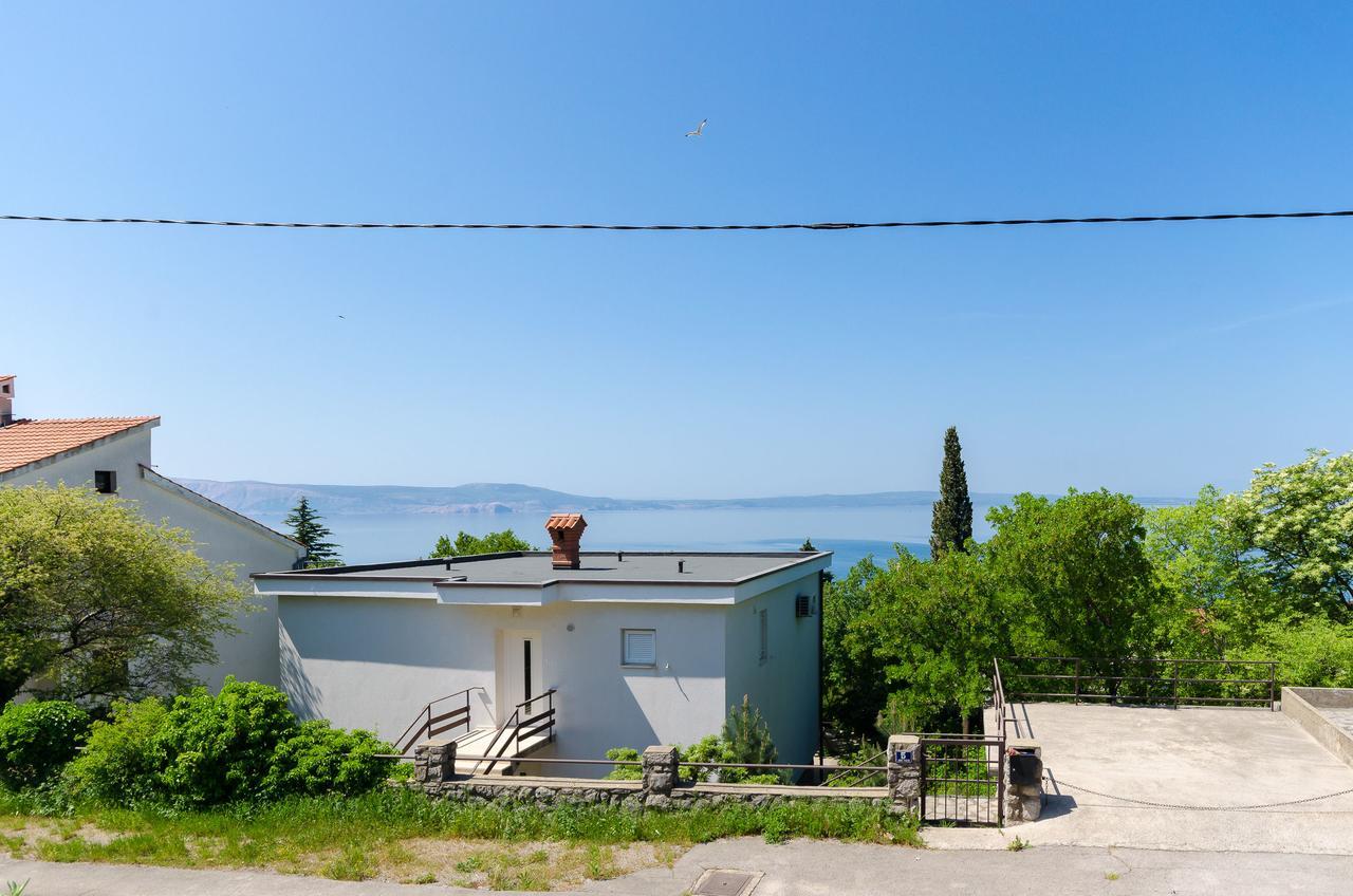 Apartments And Room Luka Кленовица Екстериор снимка