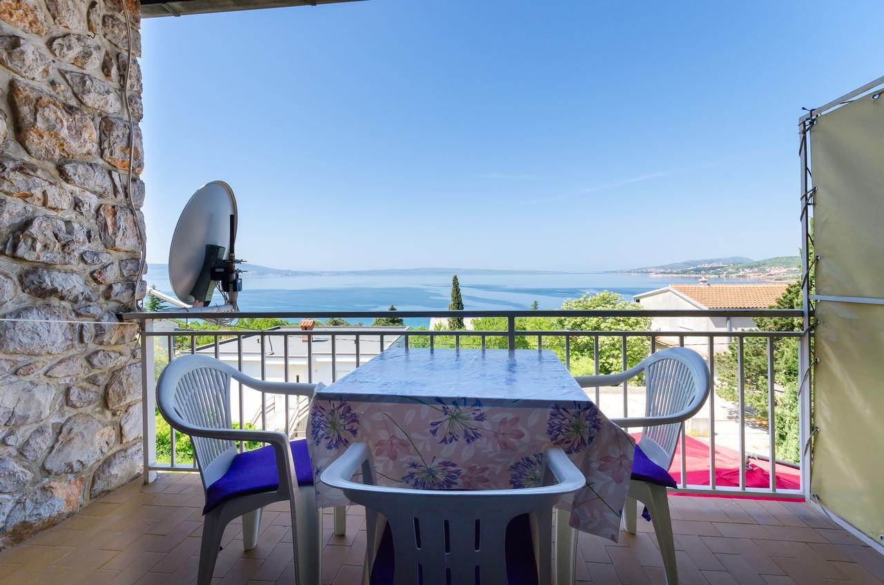 Apartments And Room Luka Кленовица Екстериор снимка